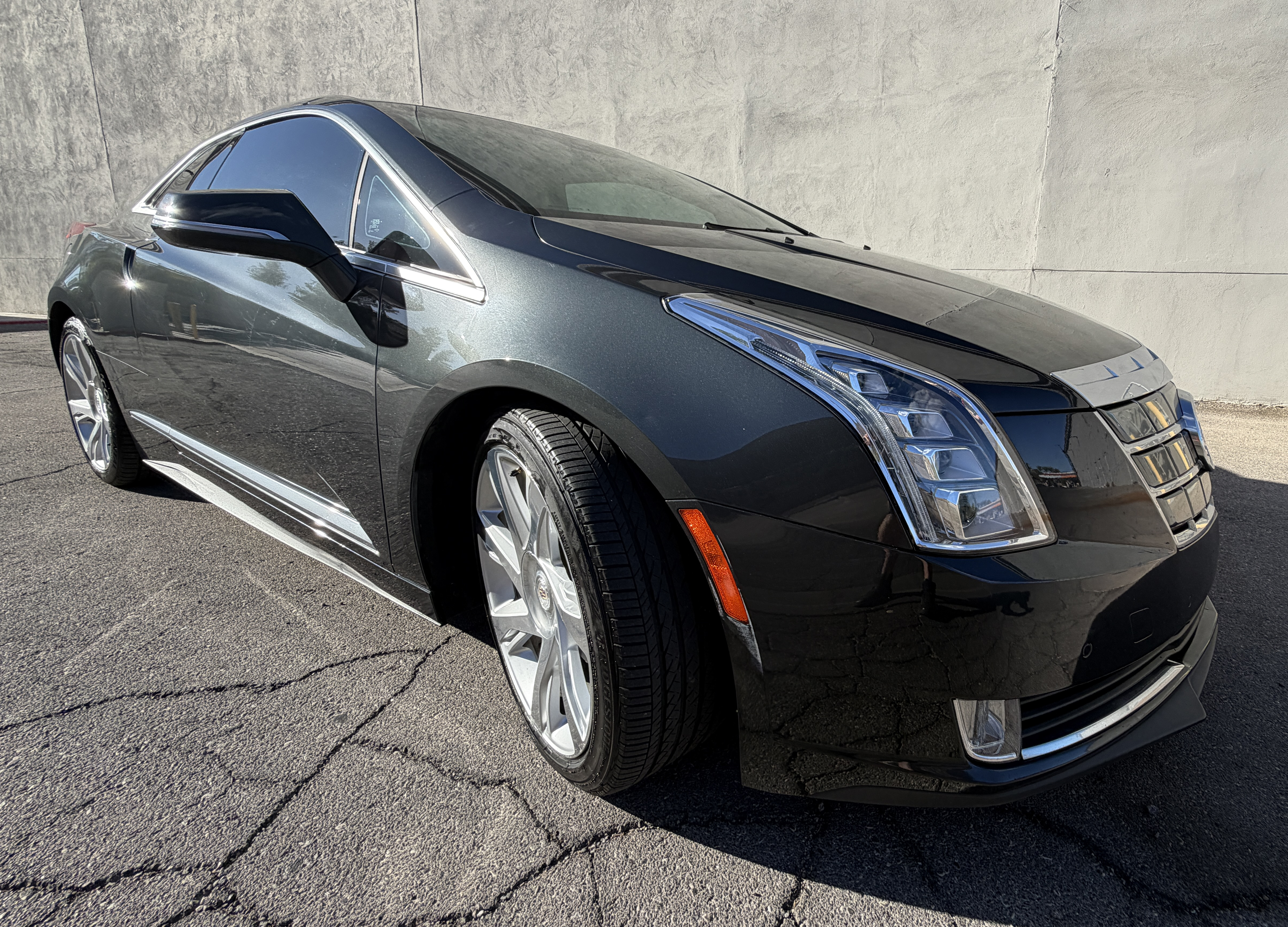 Used 2014 Cadillac ELR FWD image 4