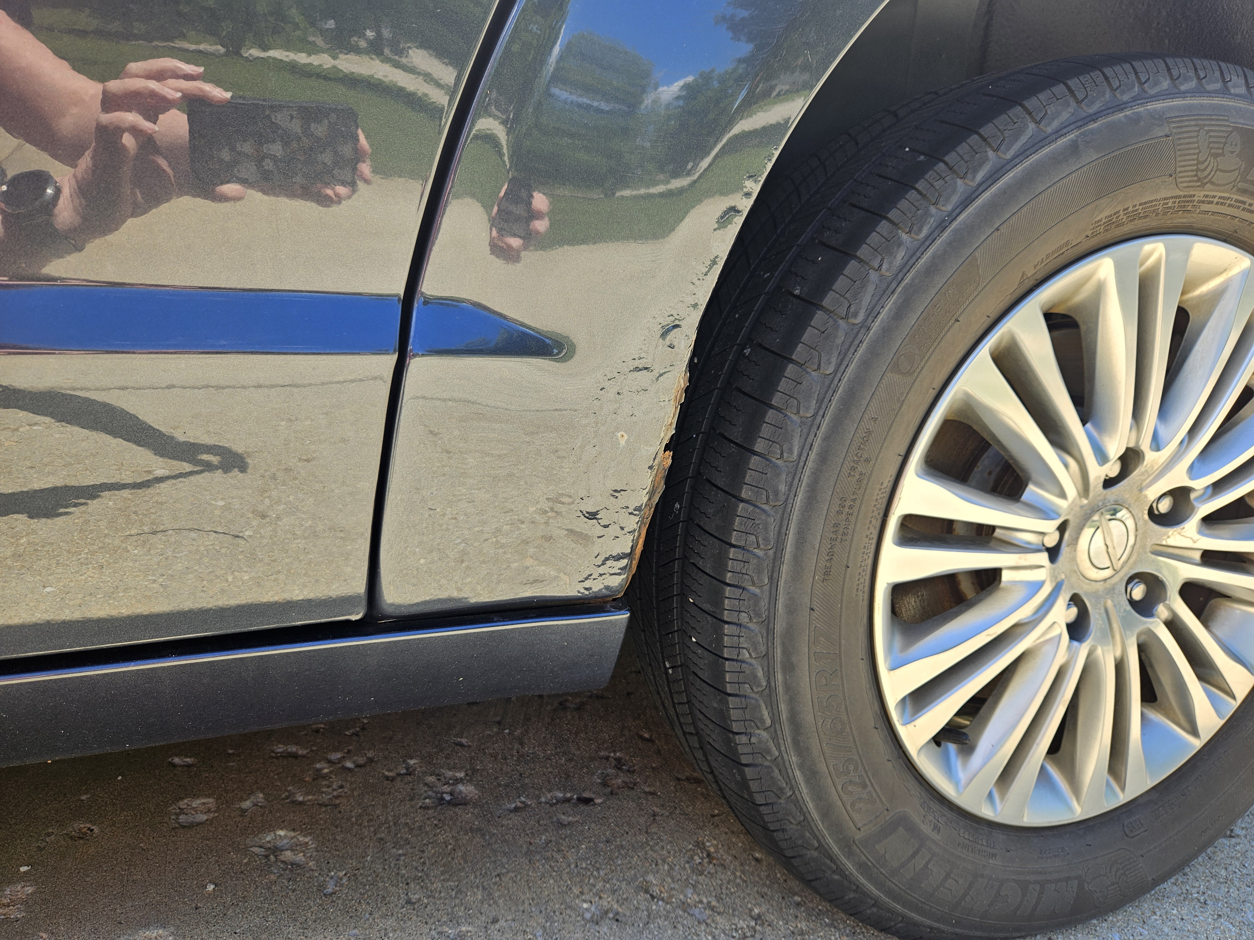 Used 2014 Chrysler Town & Country Touring-L FWD image 10