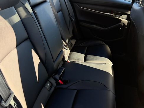 Used 2019 MAZDA MAZDA3 AWD Sedan w/ Select Package image 4