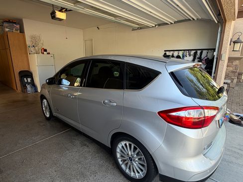 Used 2015 Ford C-MAX Energi SEL w/ Equipment Group 302A image 8