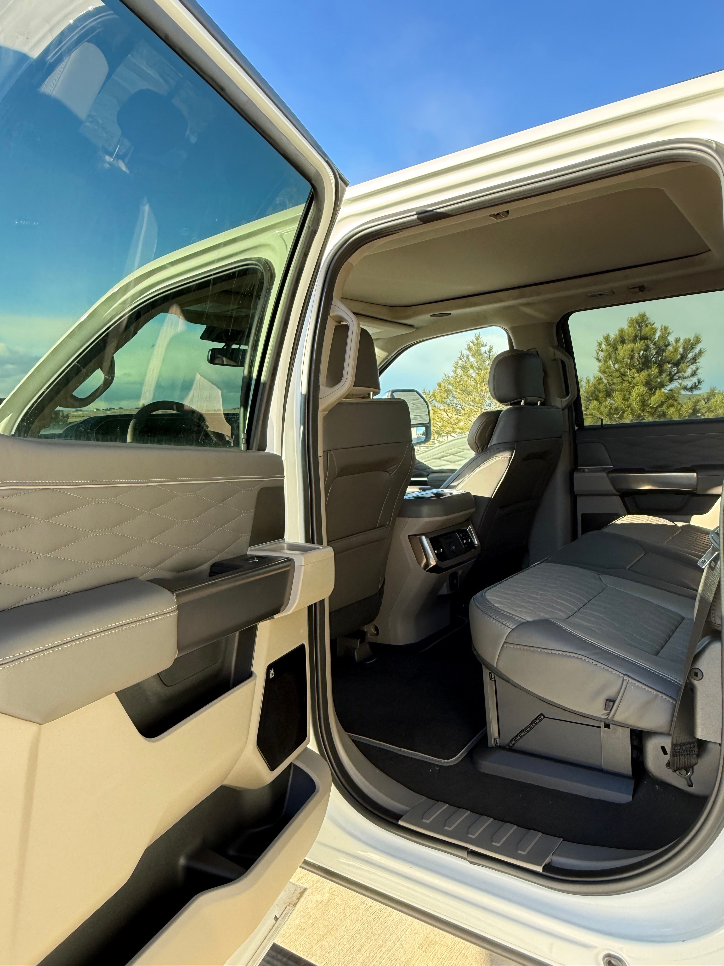 Used 2025 Ford F450 Platinum w/ Platinum Plus Package AWD/4WD image 17