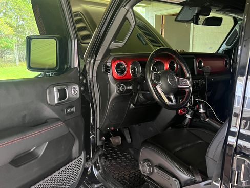 Used 2020 Jeep Wrangler Unlimited Rubicon AWD/4WD image 9