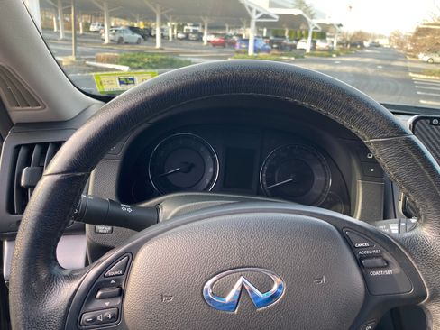 Used 2013 INFINITI G37 x Sedan w/ Premium Pkg image 16