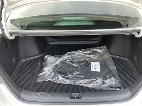 Used 2024 Honda Accord EX-L image 16