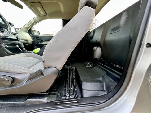 Used 2018 Chevrolet Colorado W/T image 15