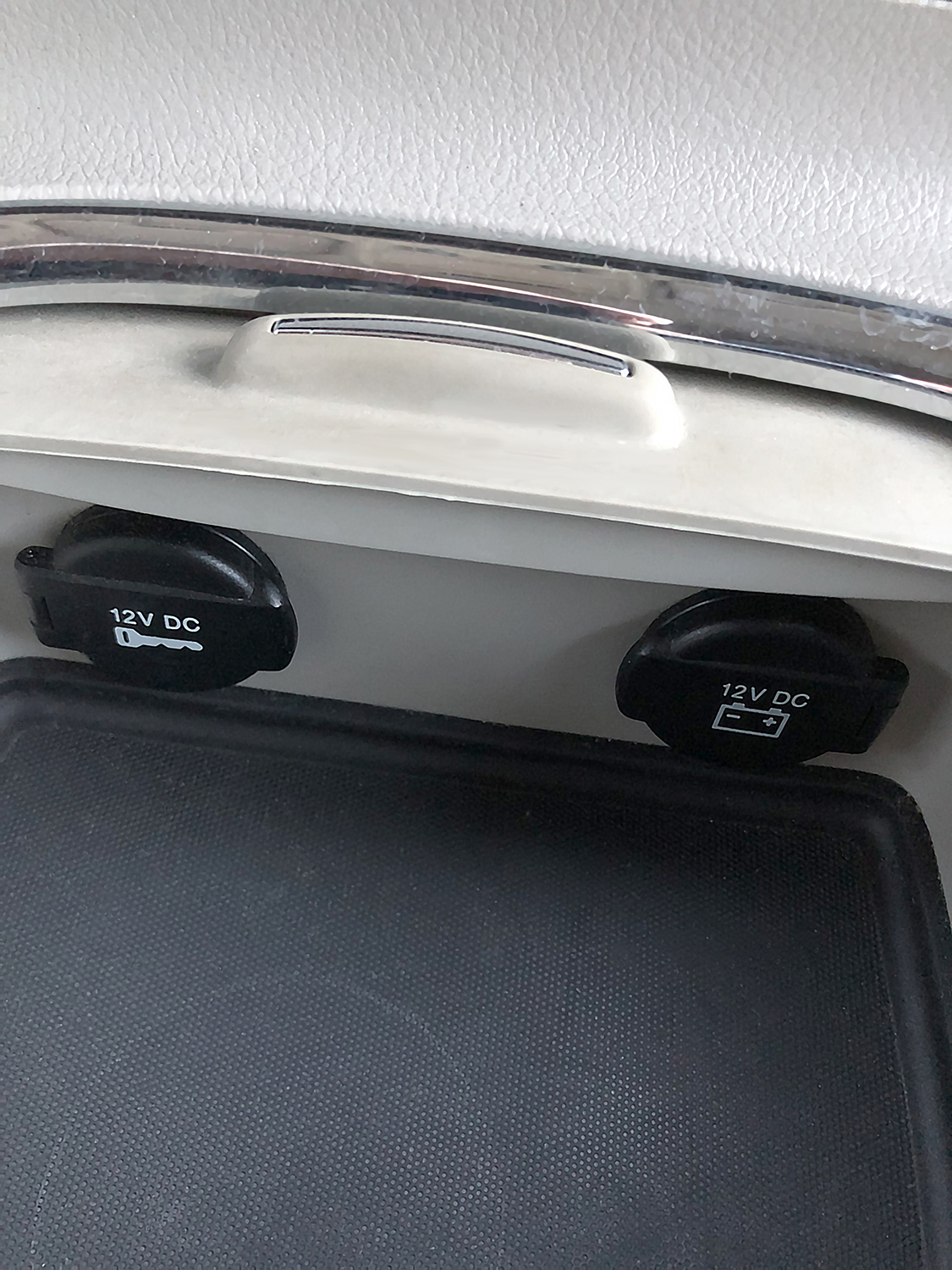 Used 2014 Dodge Grand Caravan SXT w/ Rear Park Assist Package FWD image 19