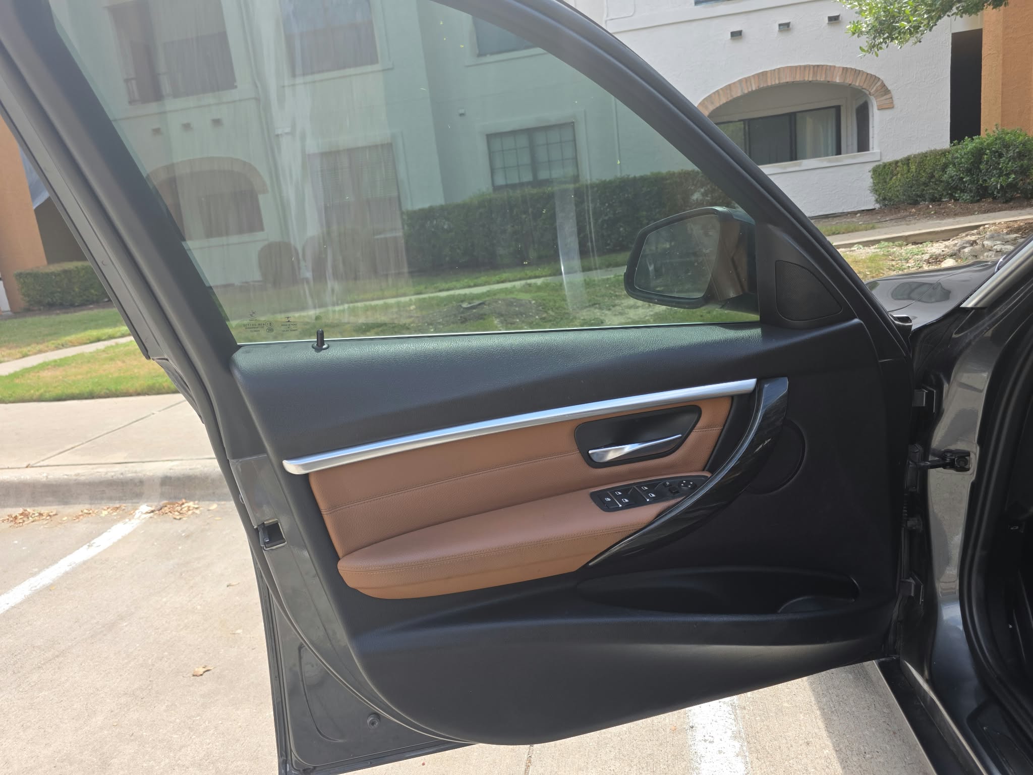 Used 2017 BMW 330i Sedan RWD image 14