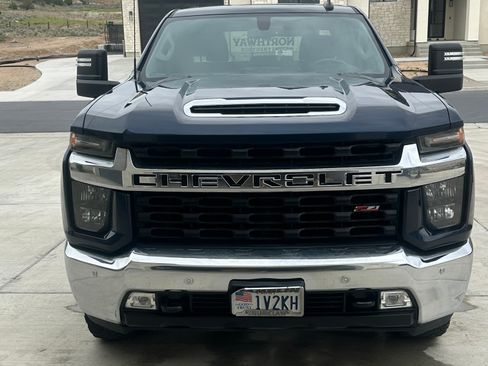 Used 2022 Chevrolet Silverado 2500 LT w/ All Star Edition AWD/4WD image 4