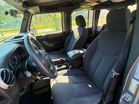 Used 2016 Jeep Wrangler Unlimited Sport AWD/4WD image 6