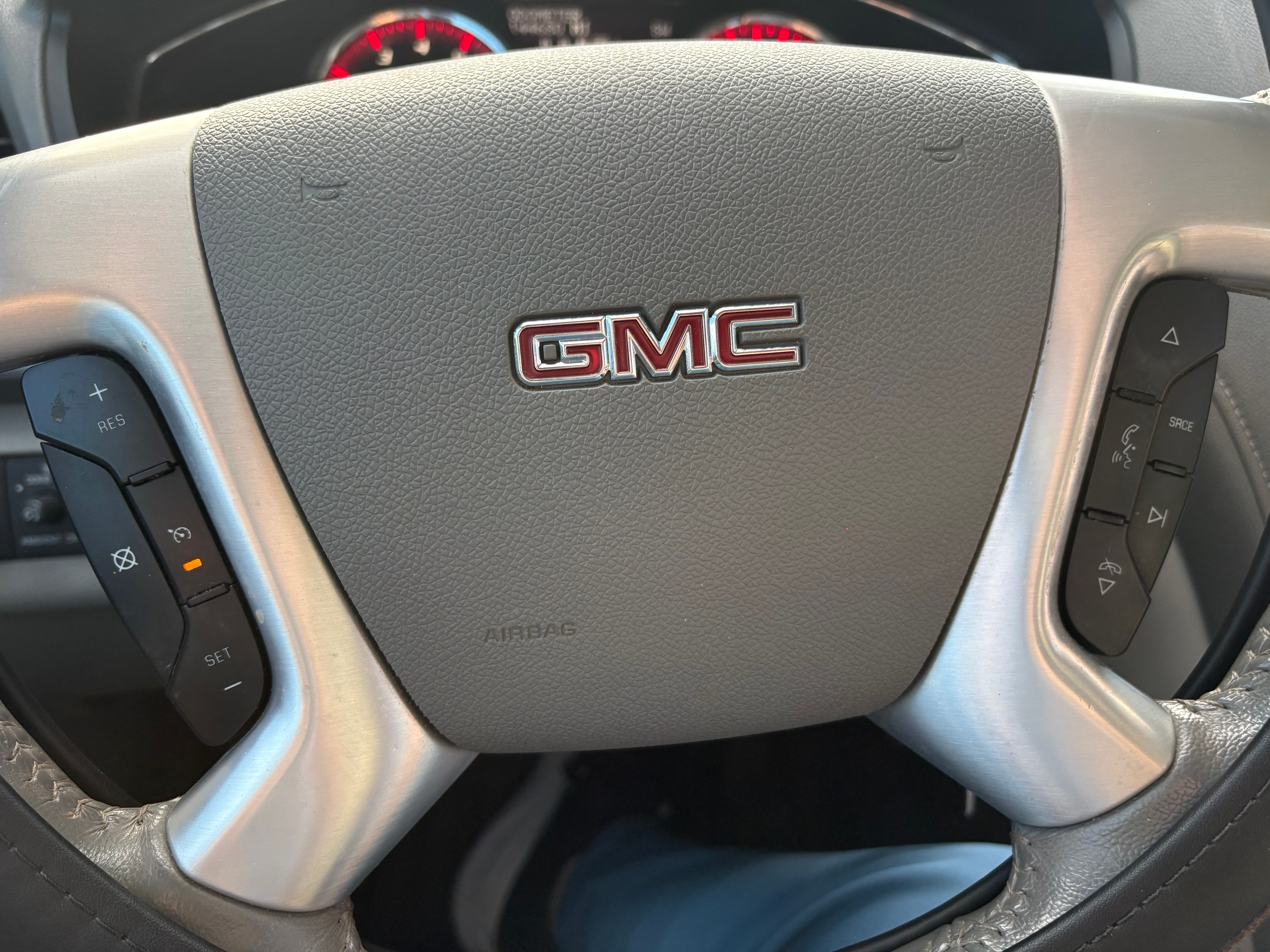 Used 2014 GMC Acadia SLT FWD image 16