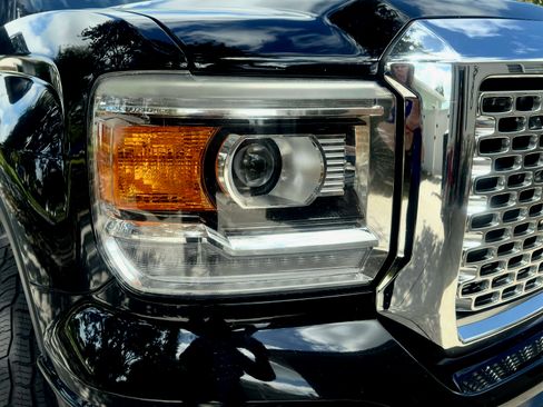 Used 2014 GMC Sierra 1500 Denali w/ Driver Alert Package image 9