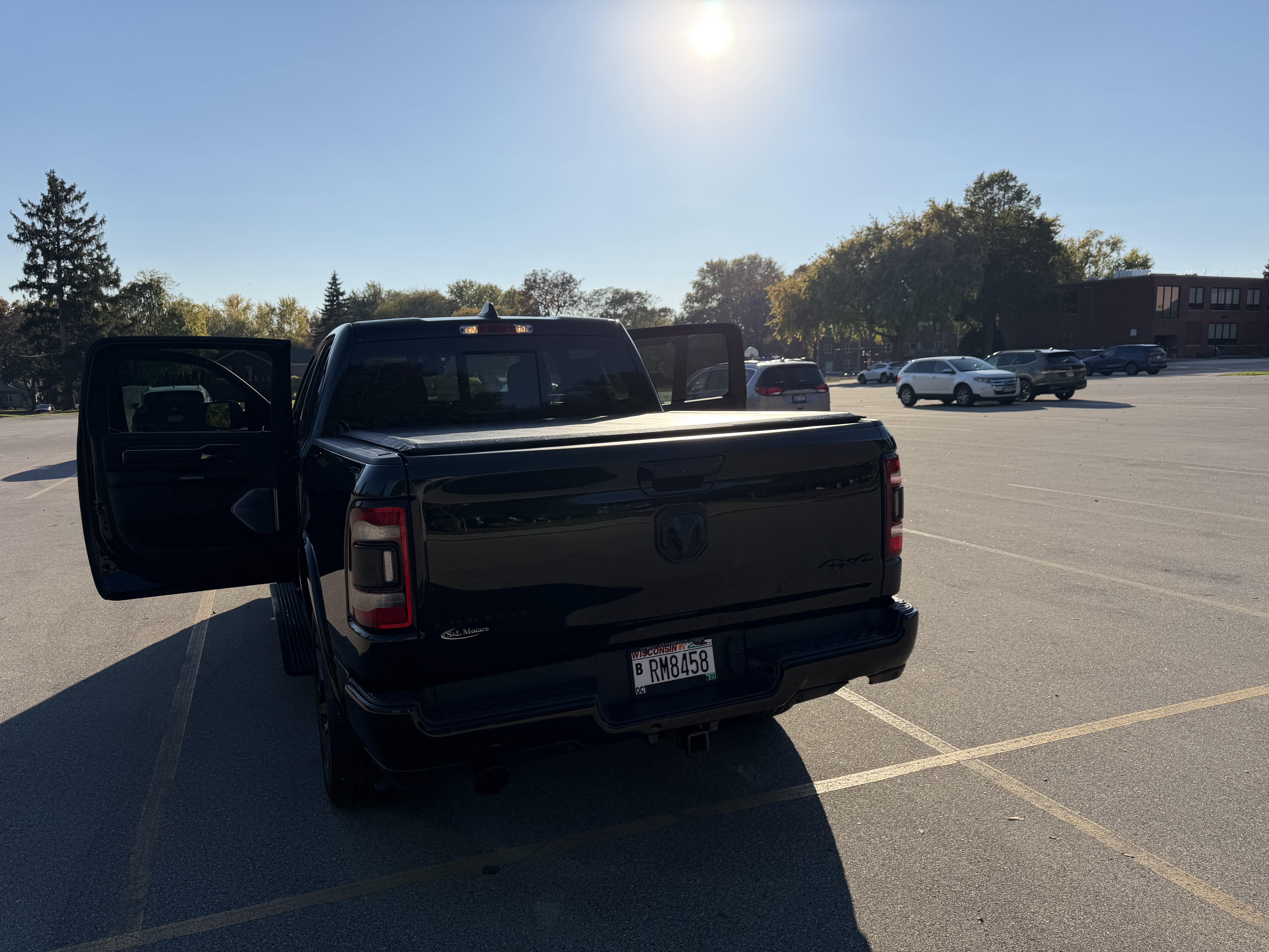 Used 2020 RAM 1500 Limited w/ Black Appearance Package AWD/4WD image 15