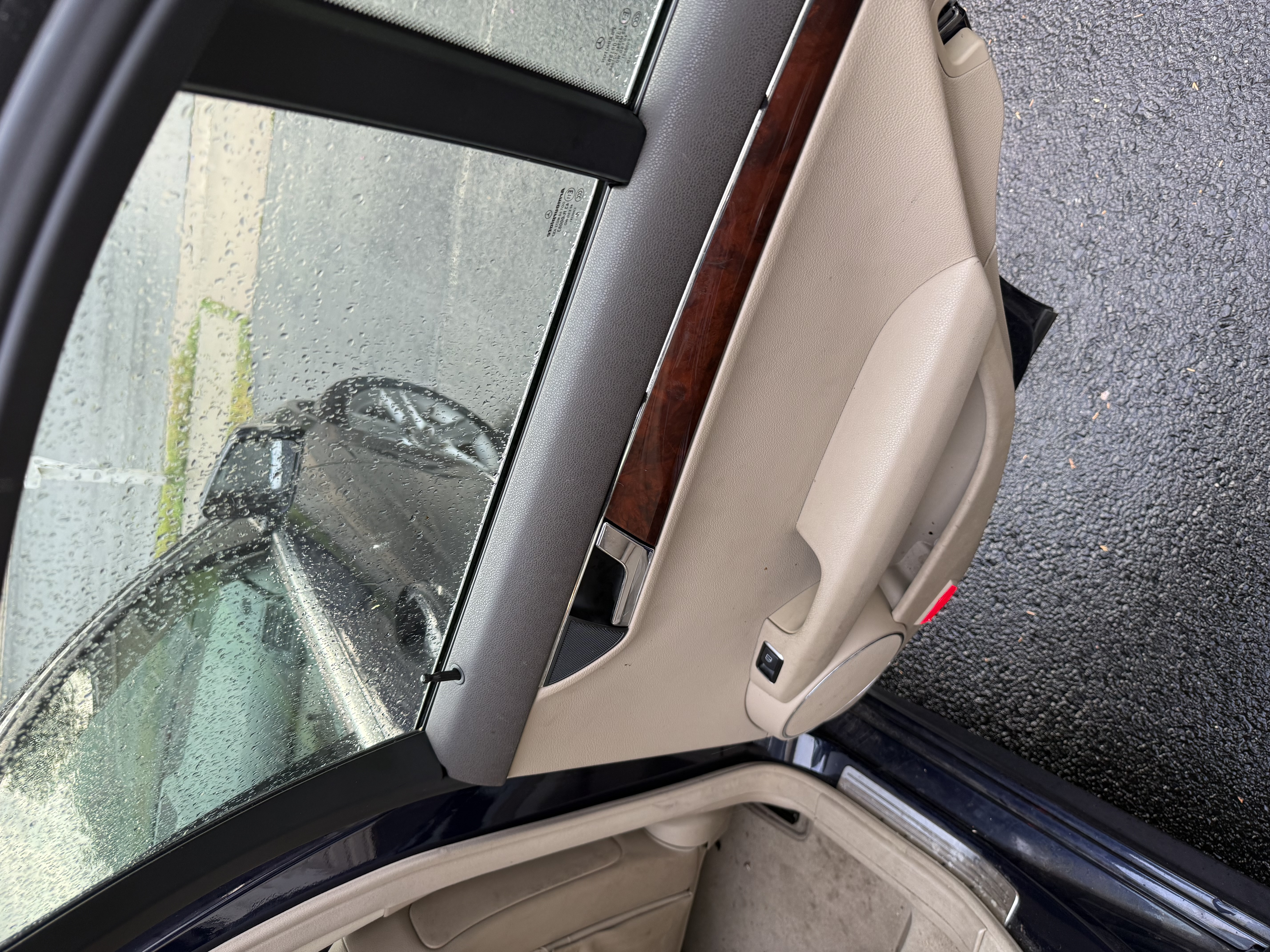 Used 2011 Mercedes-Benz C 300 4MATIC Sedan image 8
