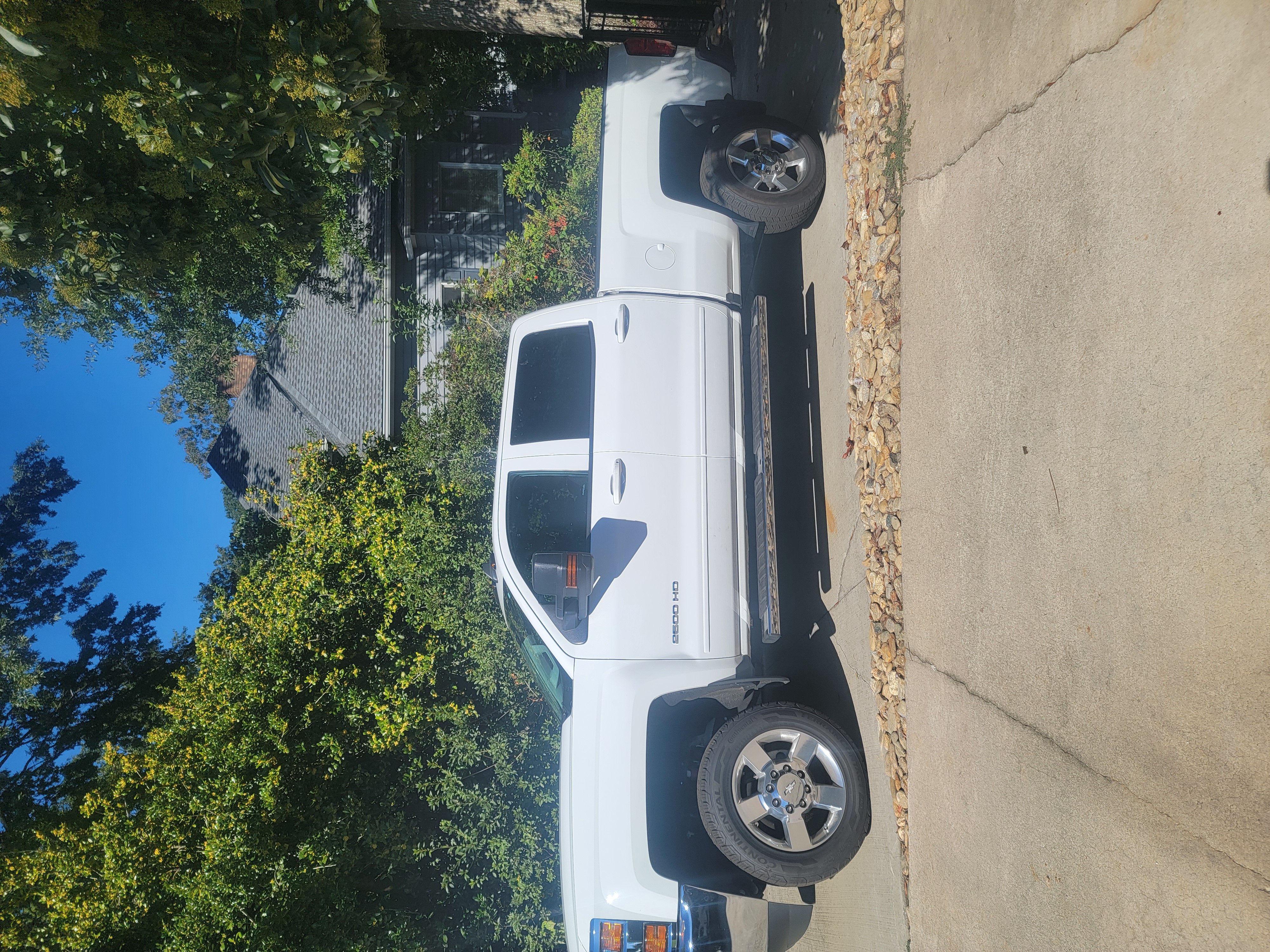 Used 2017 Chevrolet Silverado 2500 LT w/ LT Convenience Package AWD/4WD image 2