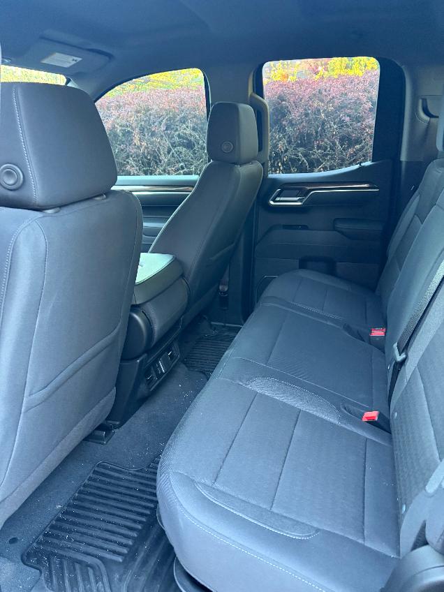Used 2025 Chevrolet Silverado 1500 RST AWD/4WD image 6