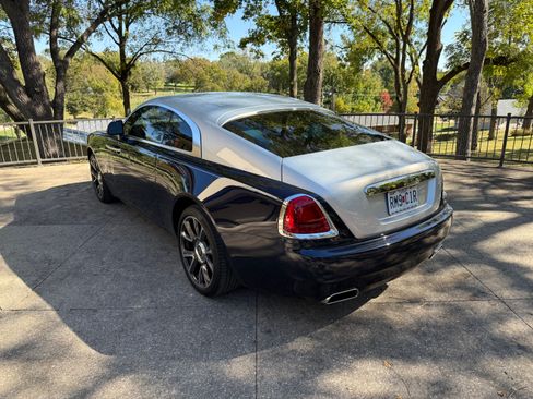 Used 2019 Rolls-Royce Wraith Coupe 2D image 11