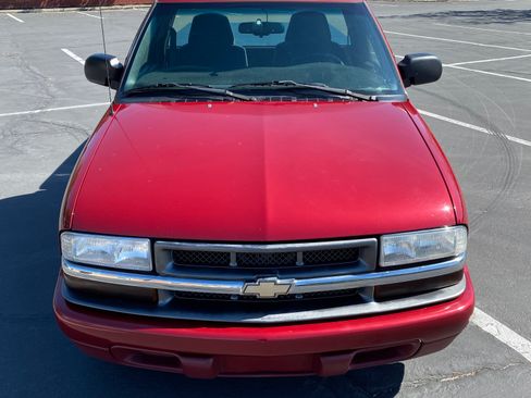 Used 2001 Chevrolet S10 Pickup LS w/ Preferred Equipment Group RWD image 14