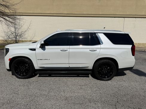 Used 2022 GMC Yukon Denali w/ Denali Premium Package image 1