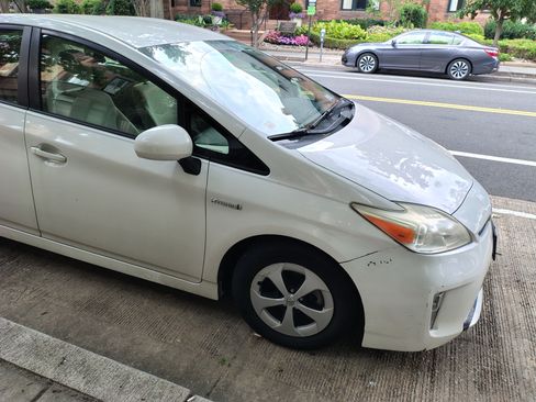 Used 2012 Toyota Prius Two FWD image 7