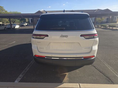 Used 2025 Jeep Grand Cherokee L Laredo AWD/4WD image 8