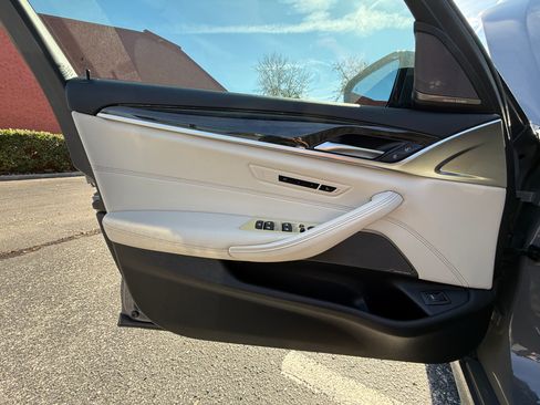 Used 2022 BMW 540i xDrive w/ M Sport Package image 16