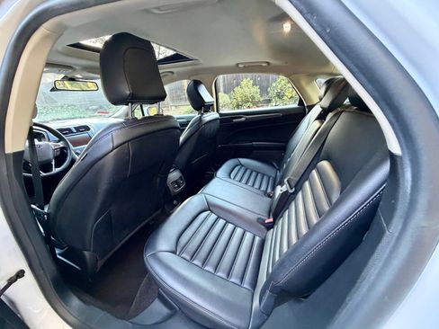 Used 2020 Ford Fusion SEL FWD image 6