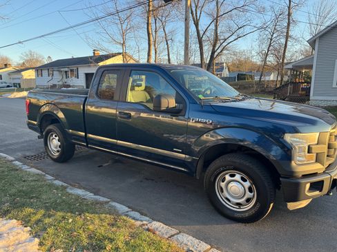Used 2015 Ford F150 XL w/ Equipment Group 101A Mid image 1