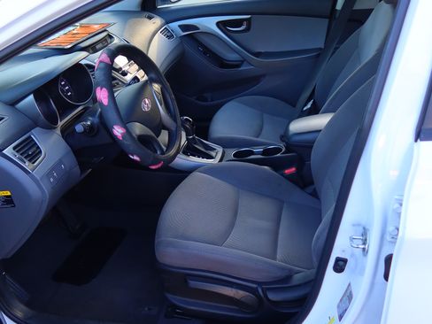 Used 2016 Hyundai Elantra SE FWD image 14