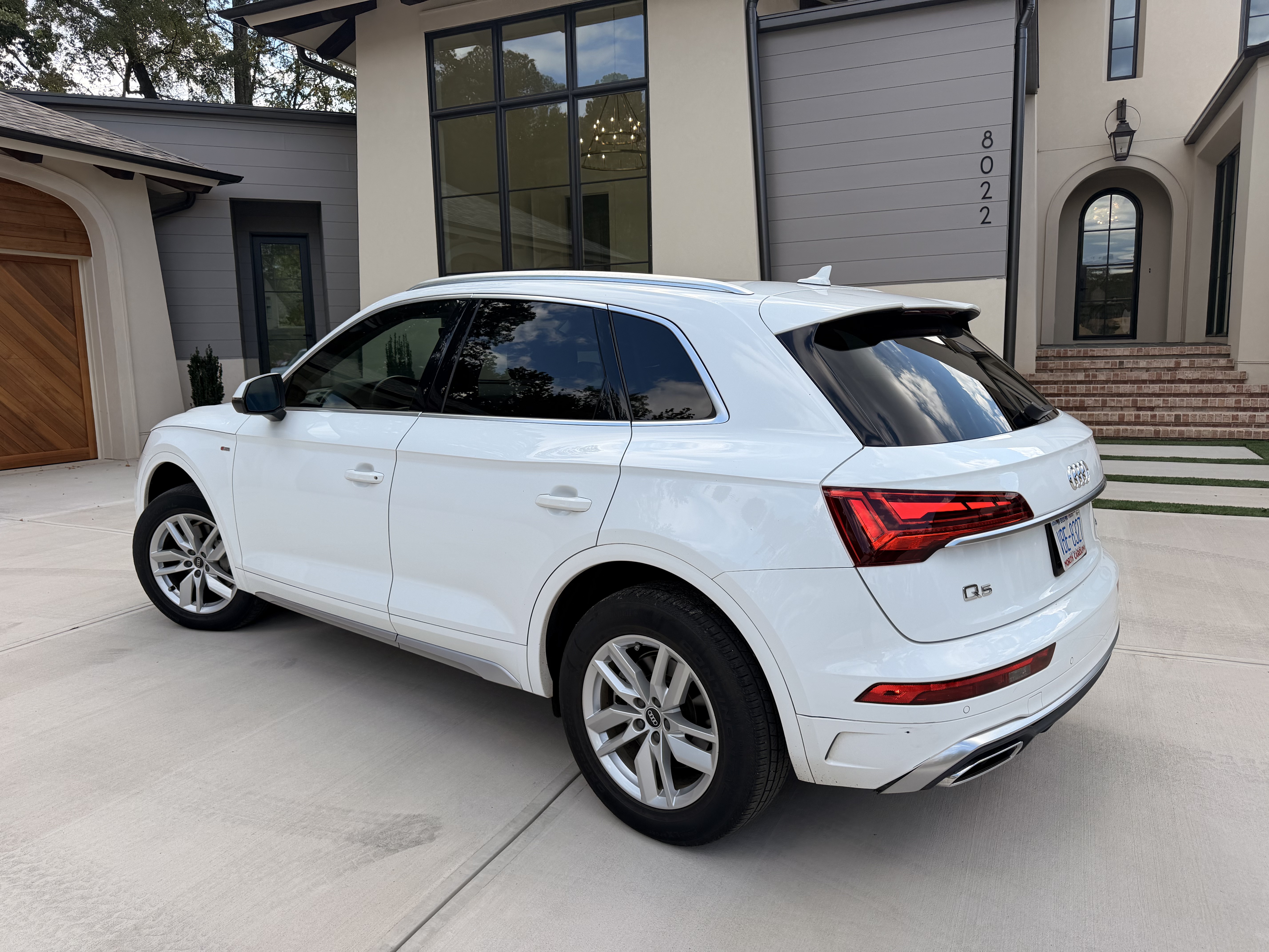 Used 2022 Audi Q5 2.0T Premium w/ Convenience Package AWD/4WD image 8