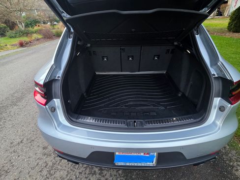 Used 2017 Porsche Macan S image 11