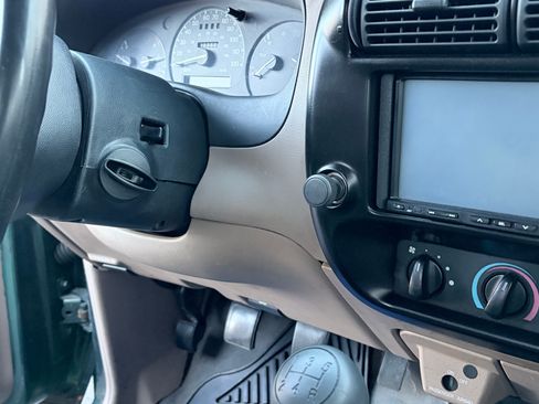 Used 1999 Ford Ranger 2WD Regular Cab image 12