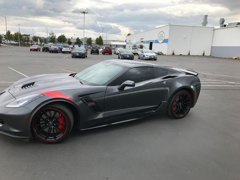 Used 2017 Chevrolet Corvette Grand Sport image 2