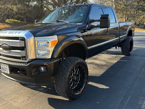 Used 2015 Ford F250 Platinum image 12
