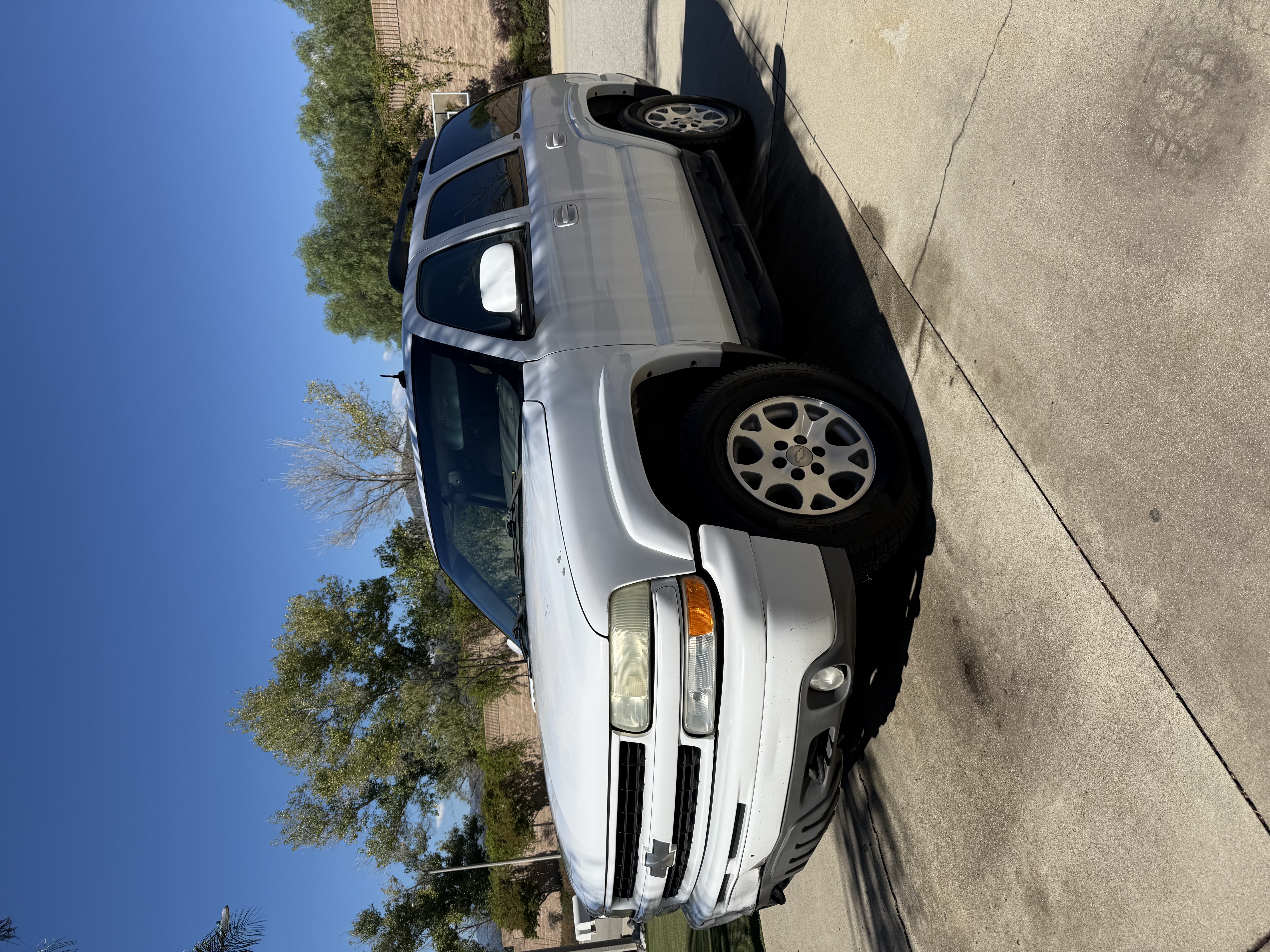 Used 2002 Chevrolet Tahoe Z71 AWD/4WD image 1