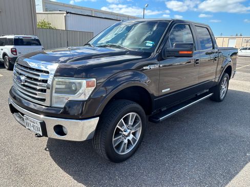 Used 2014 Ford F150 Lariat w/ Equipment Group 502A Luxury image 1