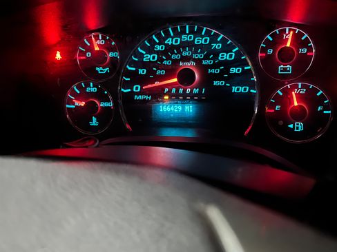 Used 2019 Chevrolet Express 3500 w/ Driver Convenience Package RWD image 28