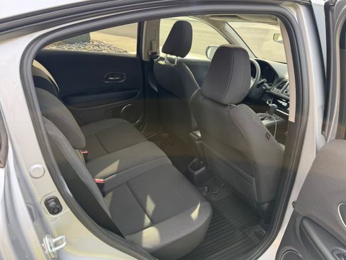 Used 2022 Honda HR-V EX image 16