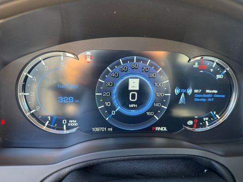 Used 2019 Cadillac Escalade ESV Platinum image 10