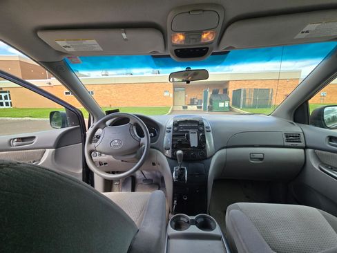 Used 2008 Toyota Sienna LE FWD image 12
