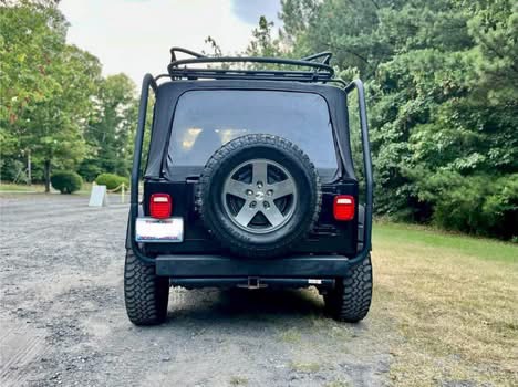 Used 2001 Jeep Wrangler Sahara AWD/4WD image 18