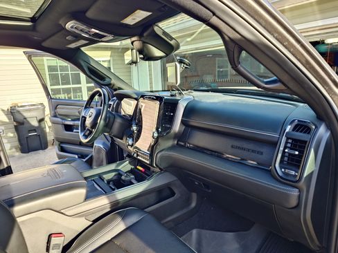 Used 2022 RAM 2500 Limited image 12