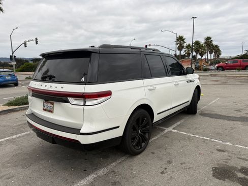 Used 2022 Lincoln Navigator Black Label image 8