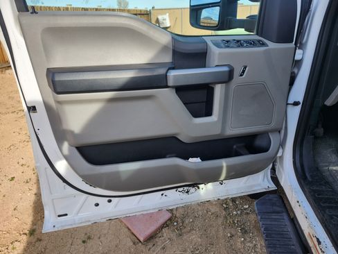 Used 2017 Ford F550 XL 179 W.B. 4D image 13