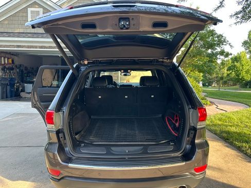 Used 2016 Jeep Grand Cherokee Limited AWD/4WD image 13