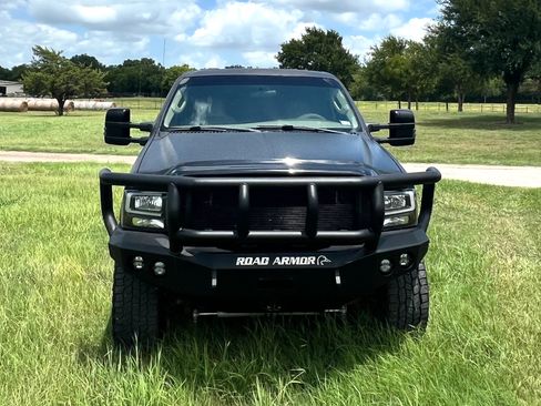 Used 2004 Ford Excursion Limited AWD/4WD image 2