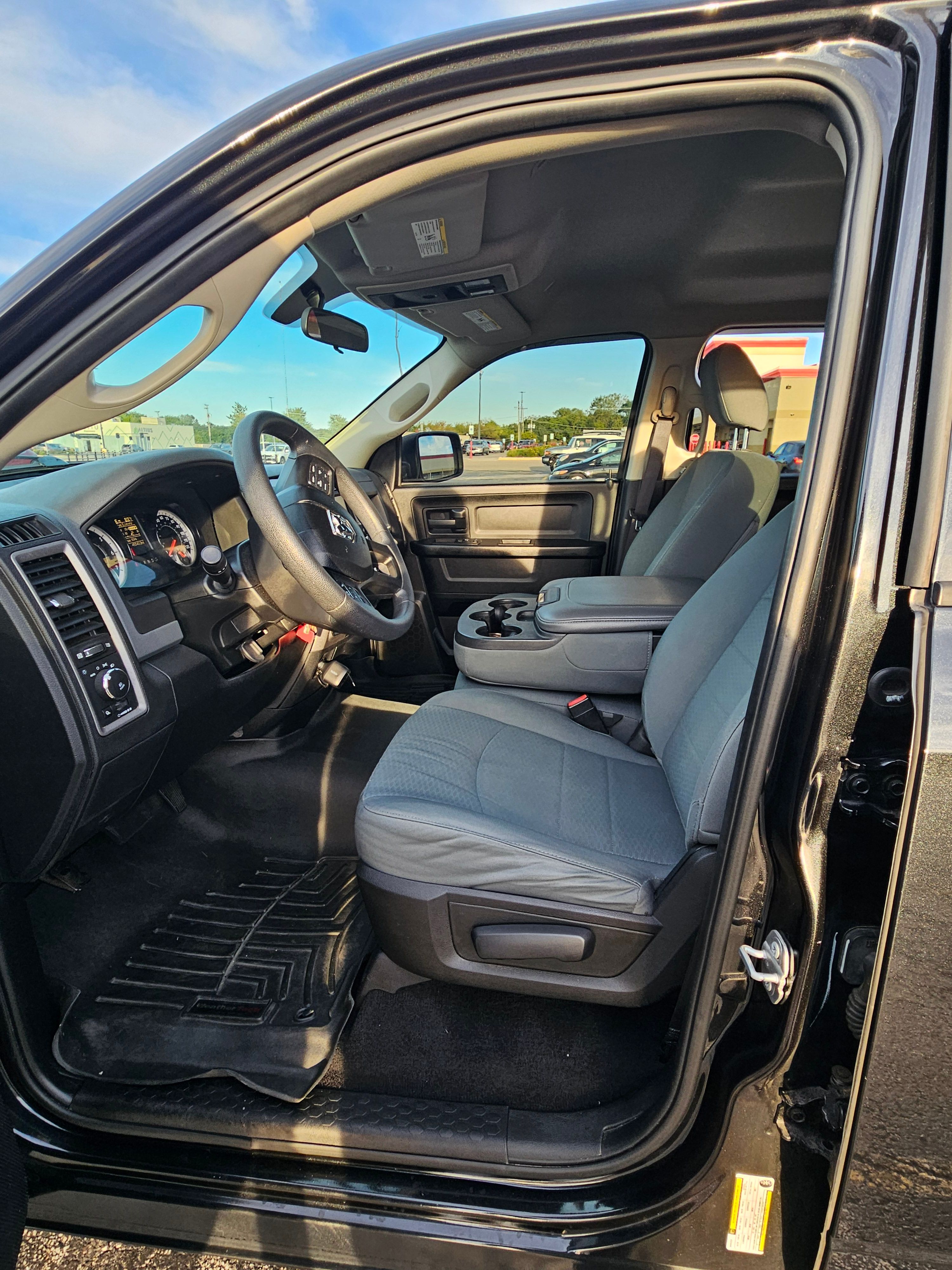 Used 2018 RAM 1500 Express w/ Express Value Package AWD/4WD image 21