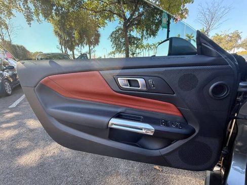 Used 2025 Ford Mustang Premium image 13