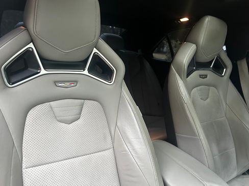 Used 2016 Cadillac ATS V w/ Luxury Package RWD image 5