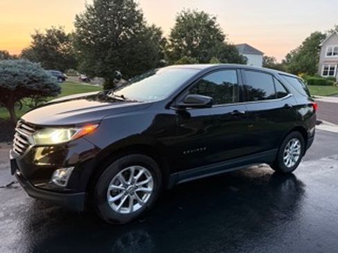 Used 2020 Chevrolet Equinox LT w/ Driver Convenience Package AWD/4WD image 4