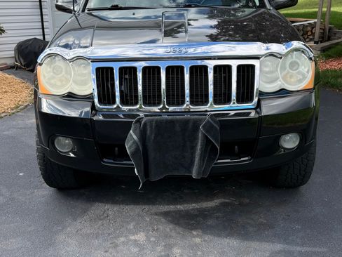 Used 2010 Jeep Grand Cherokee Limited w/ Trailer Tow Group IV AWD/4WD image 1